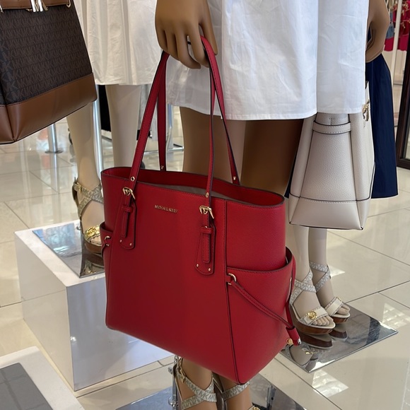 Michael Kors Voyager Small Saffiano Leather Tote Bag
Style# 30H1GV6T4T
NWT Flame - Picture 13 of 16